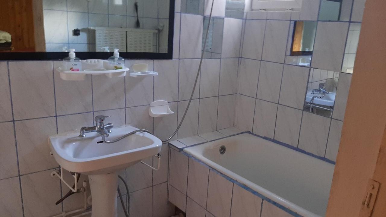 Casa Cristina_ Cabana Buşteni Eksteriør billede